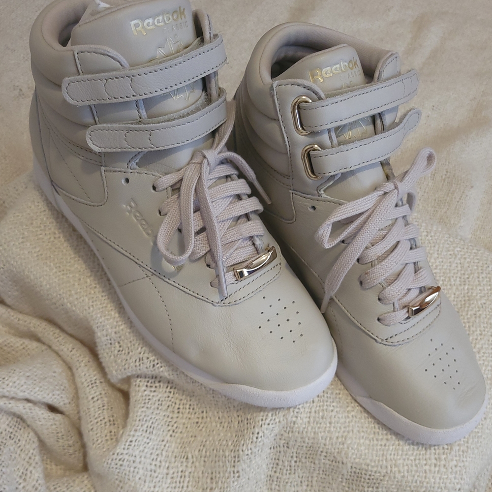 Reebok Women's High-Top Sneakers - Gray